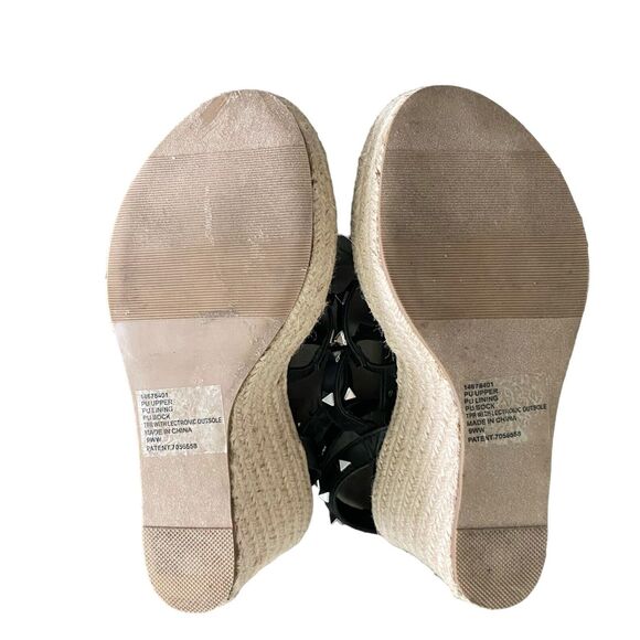 Womens Torrid Spiked Strappy Black Wedges Size 9WW Plus Size - Picture 10 of 11